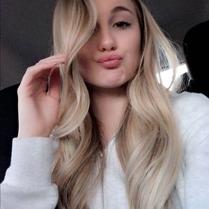 Meet your Posher, Ariana